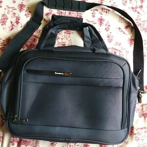 Traveler's Choice Laptop bag